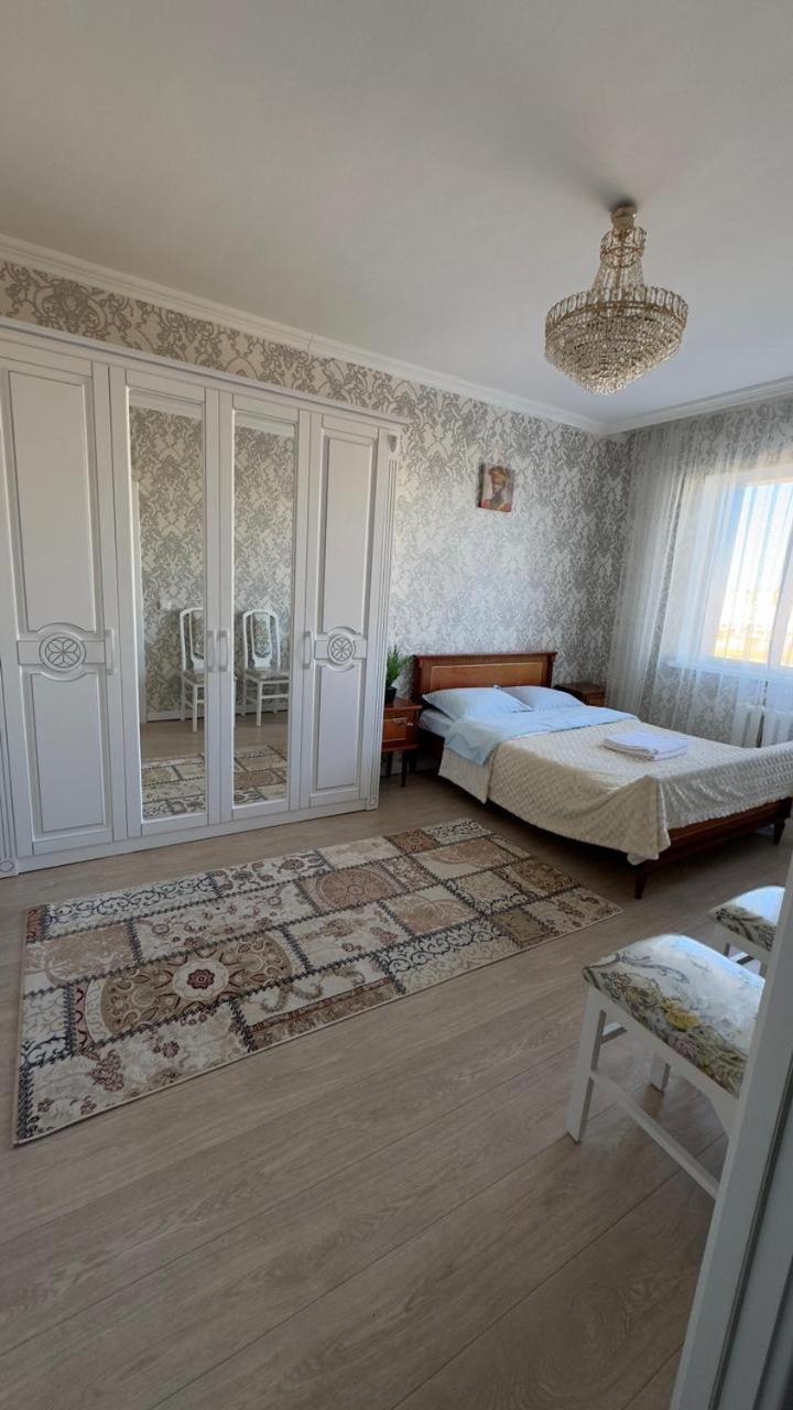 Appartamento Flat Karagandy Esterno foto